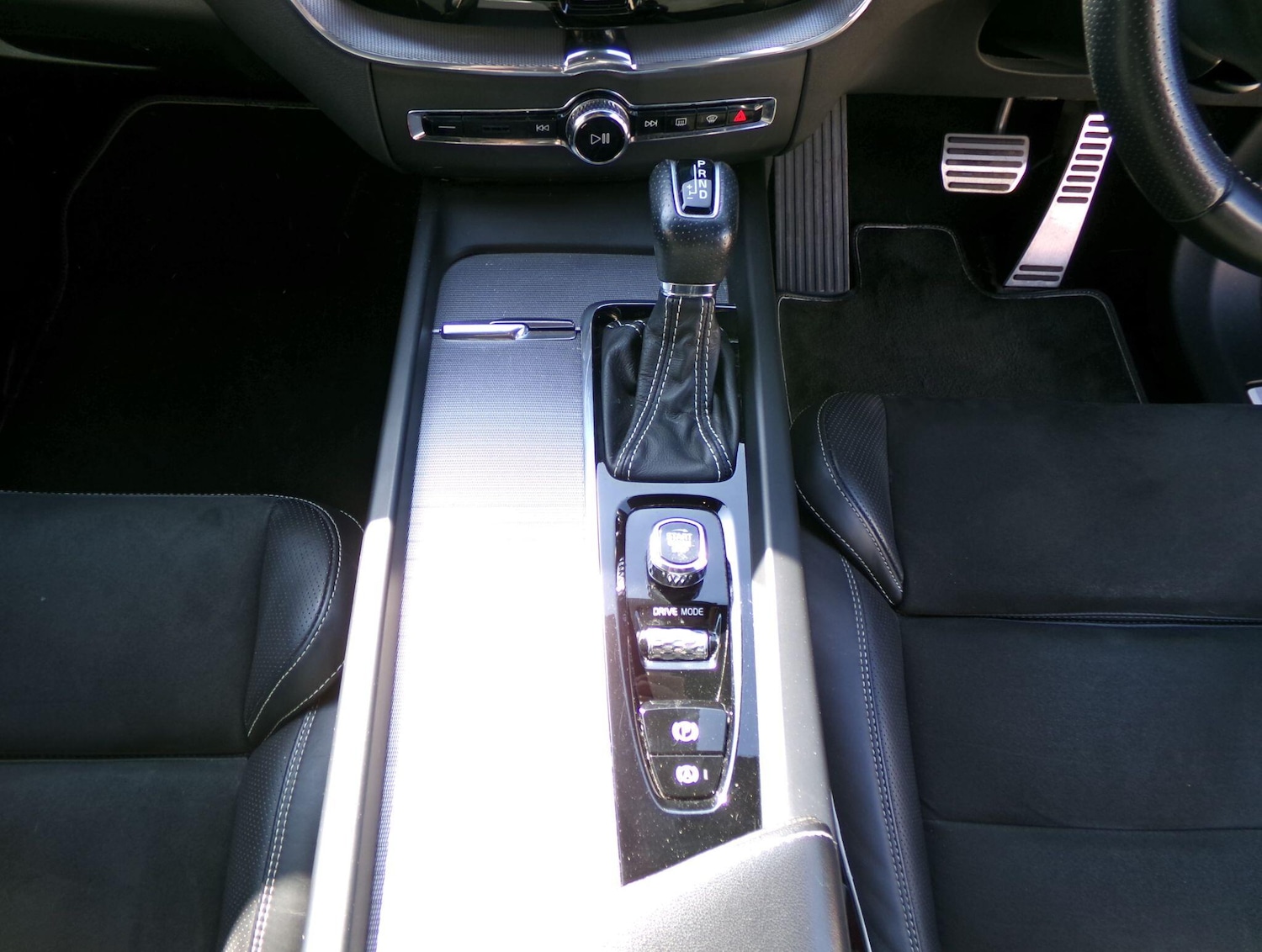 Used Volvo XC60 2018 for sale - 77957429: Photo 13