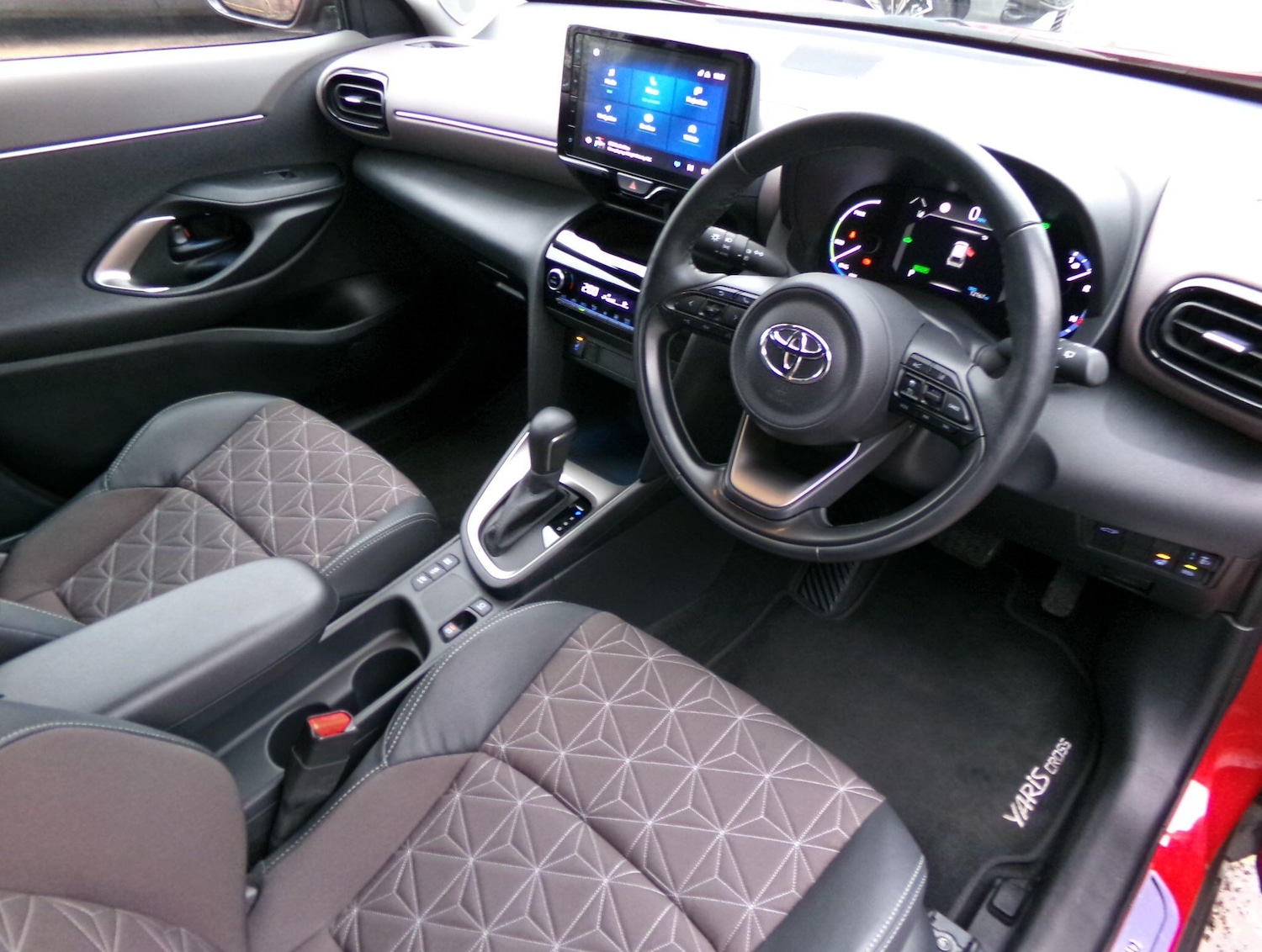 Used Toyota Yaris Cross 2023 for sale - 77267170: Photo 11