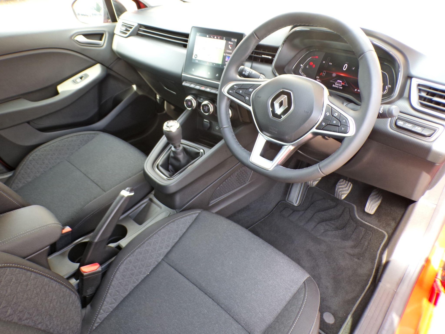Used Renault Clio 2023 for sale - 76786510: Photo 11