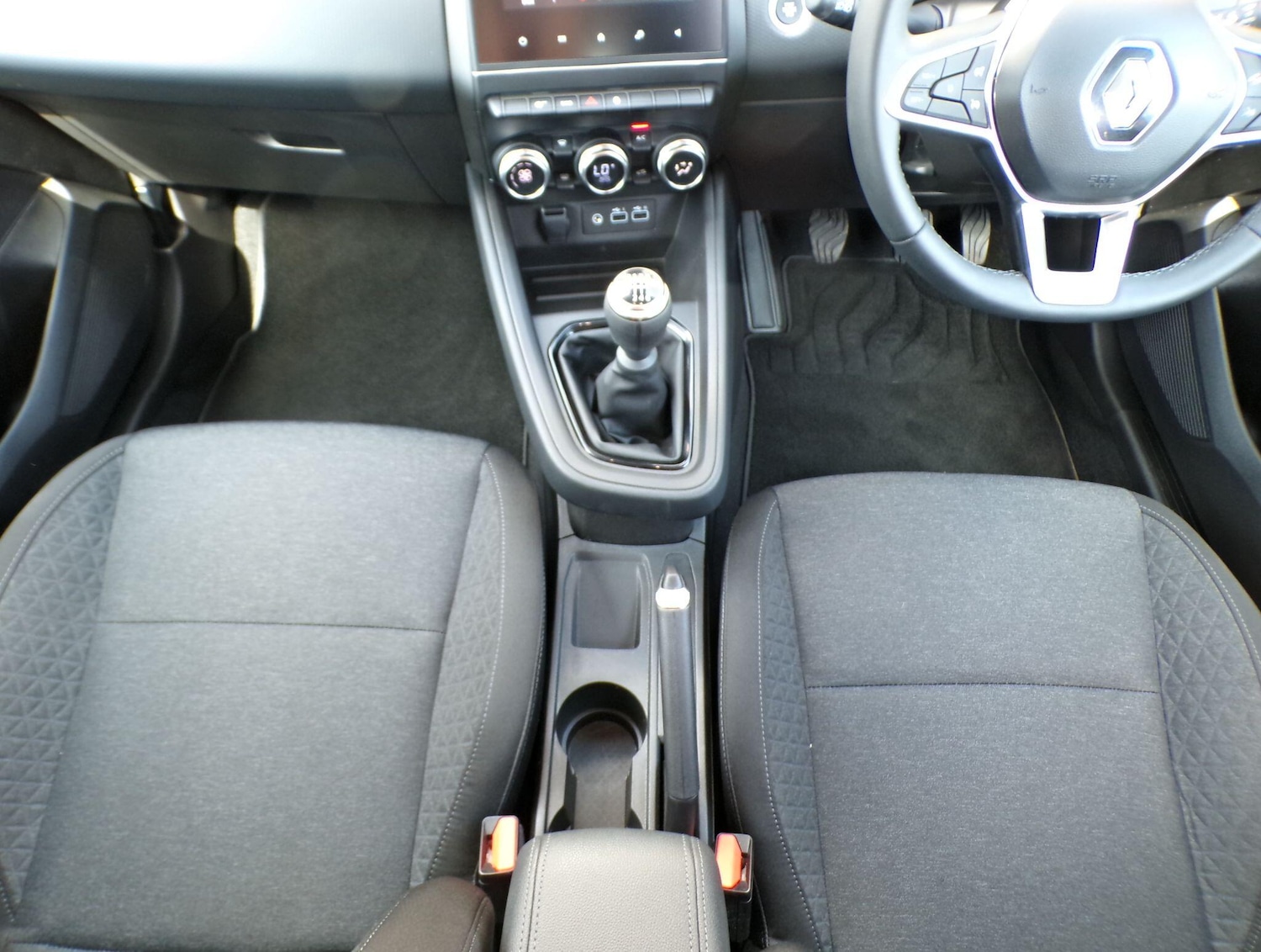 Used Renault Clio 2023 for sale - 76786510: Photo 17