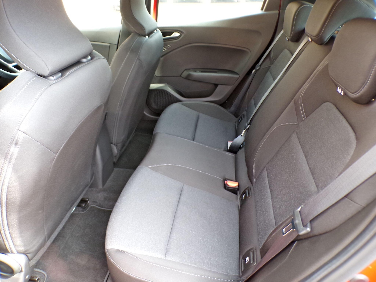 Used Renault Clio 2023 for sale - 76786510: Photo 19