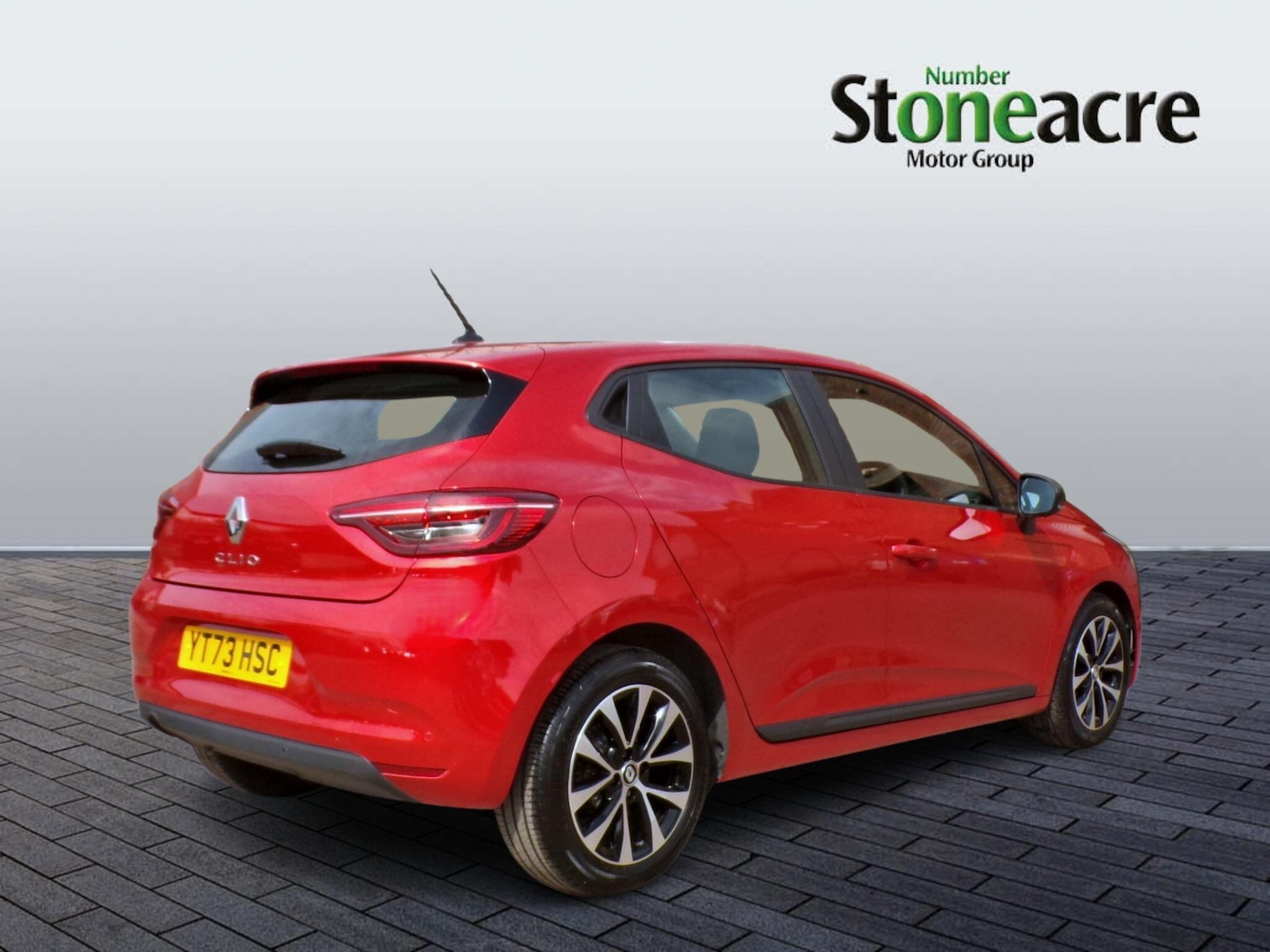 Used Renault Clio 2023 for sale - 76786510: Photo 2