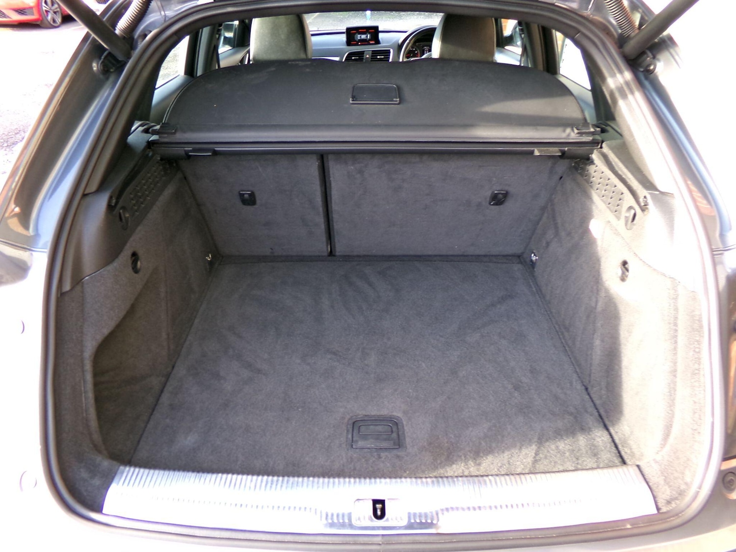 Used Audi Q3 2018 for sale - 76976317: Photo 10