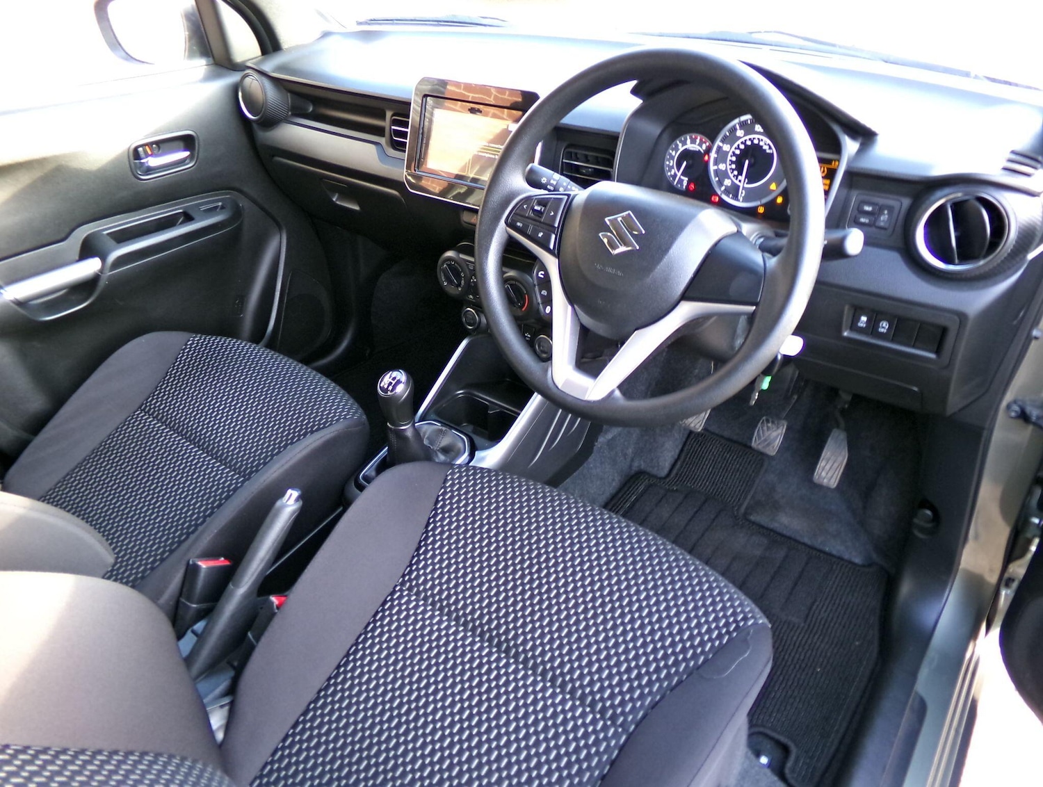 Used Suzuki Ignis 2023 for sale - 77683762: Photo 11