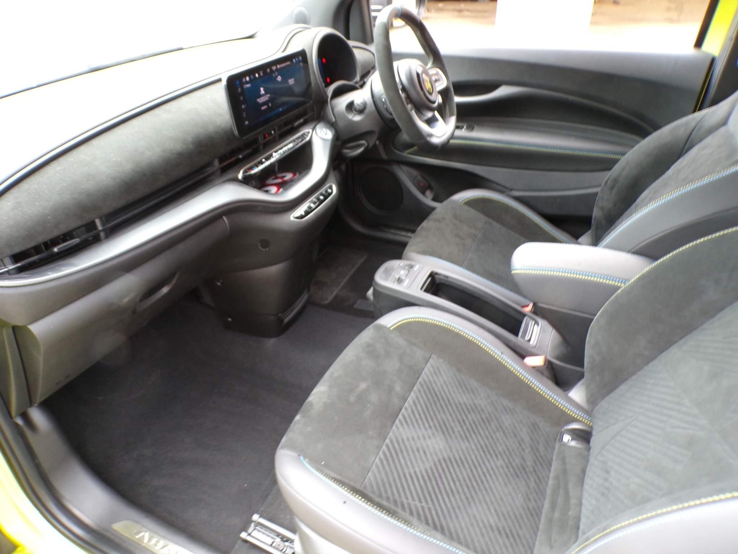 Used Abarth 500 2024 for sale - 77291561: Photo 13