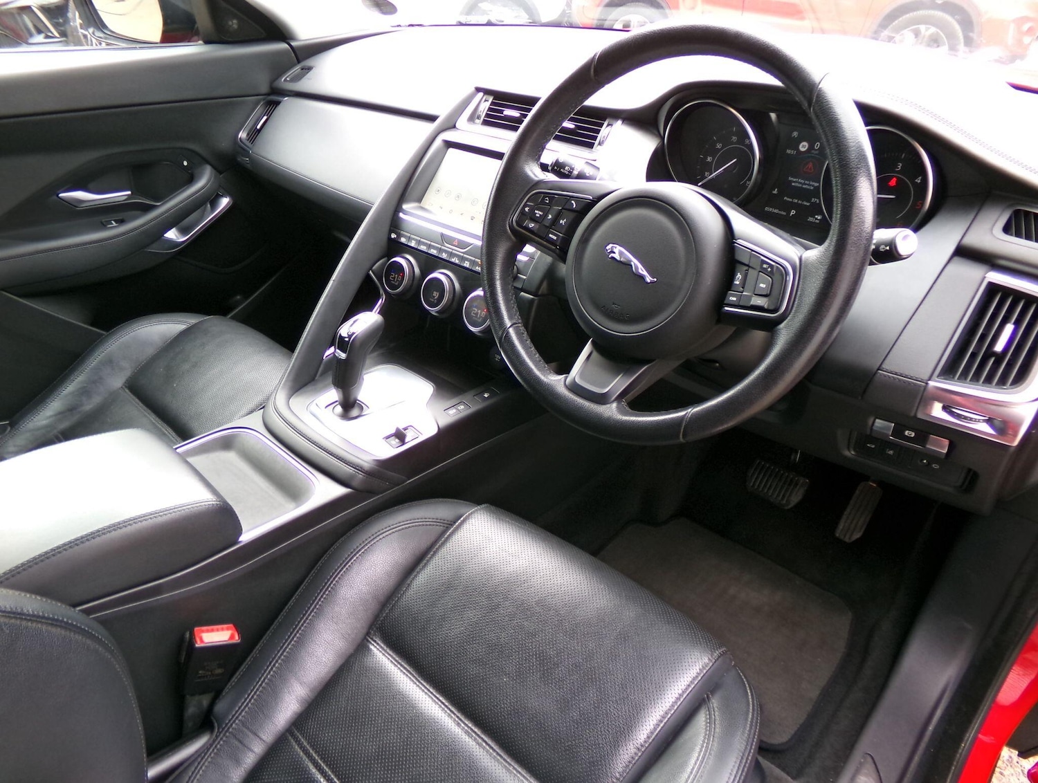 Used Jaguar E-Pace 2019 for sale - 76380547: Photo 11