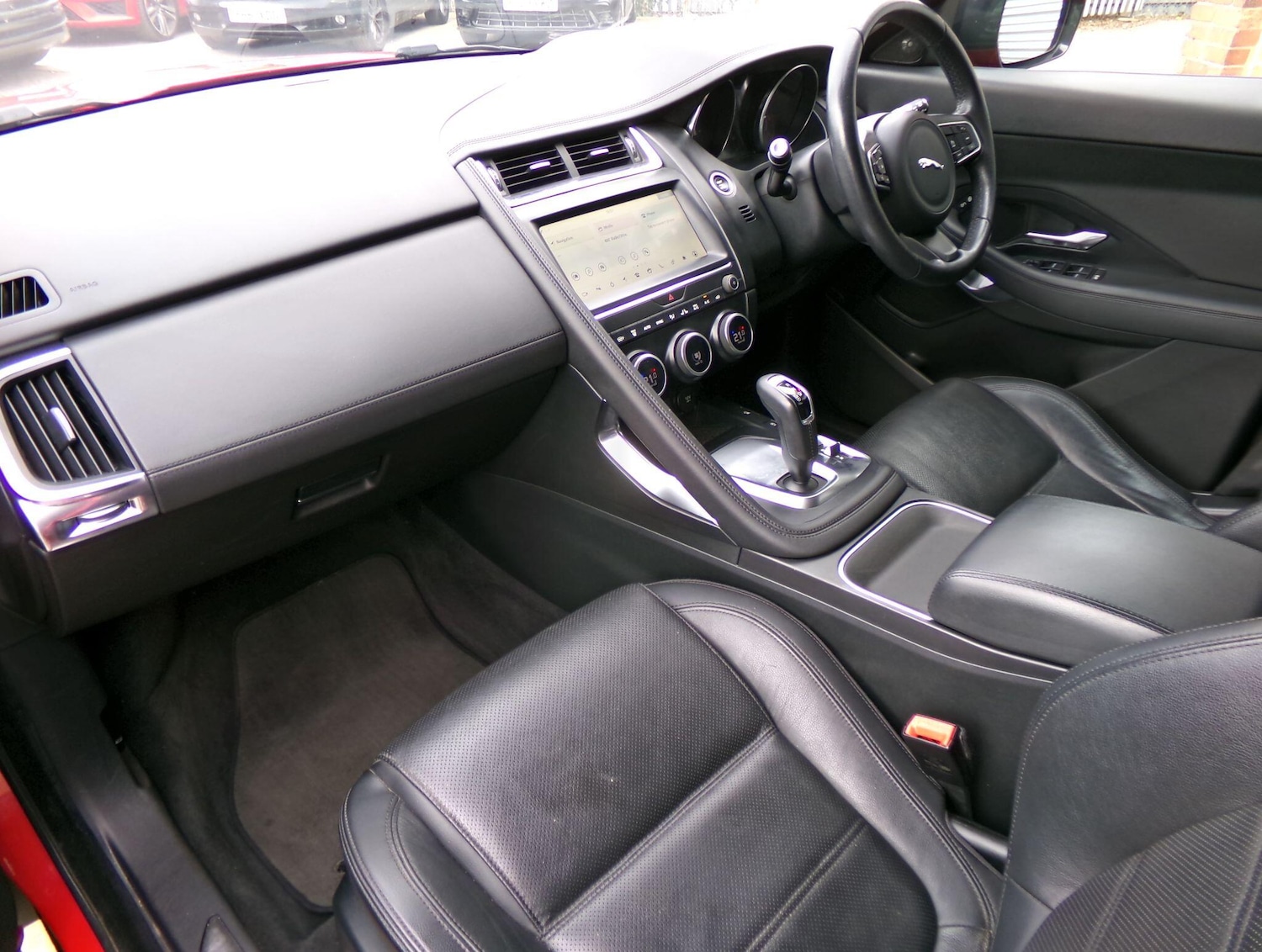 Used Jaguar E-Pace 2019 for sale - 76380547: Photo 13
