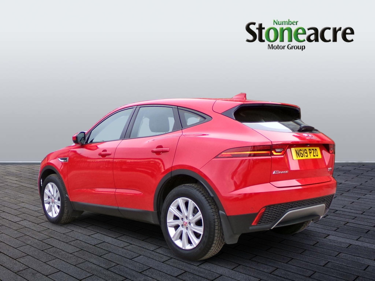 Used Jaguar E-Pace 2019 for sale - 76380547: Photo 4