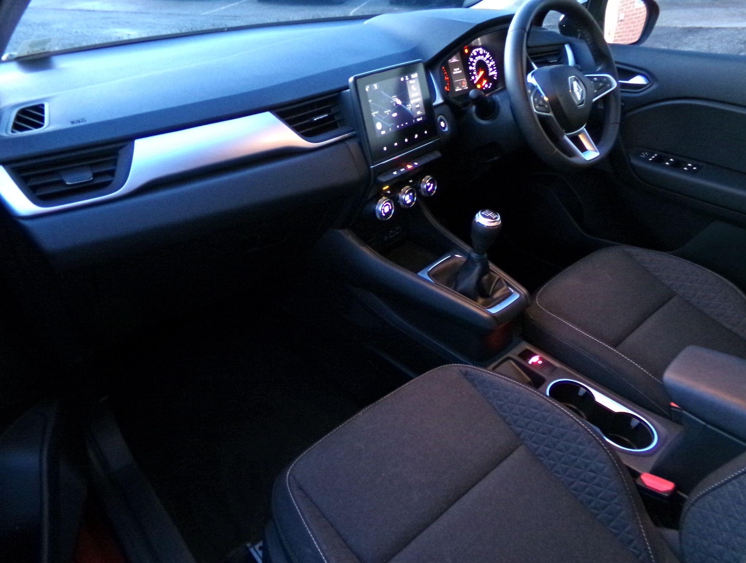 Used Renault Captur 2023 for sale - 76865154: Photo 13