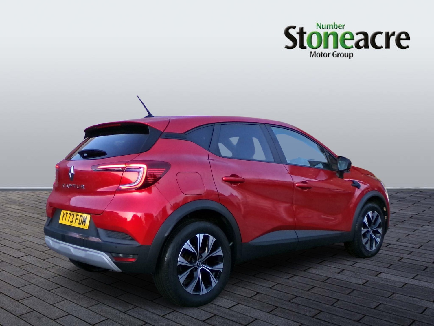 Used Renault Captur 2023 for sale - 76865154: Photo 2