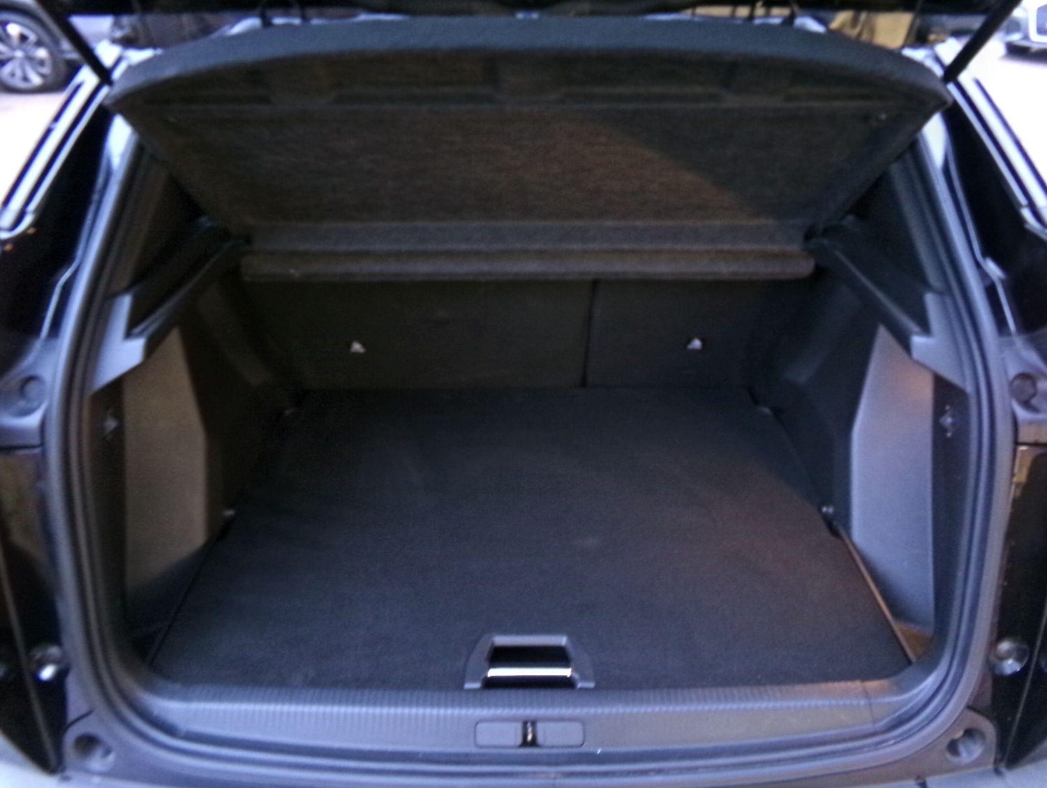 Used Peugeot E-2008 for sale - 77253993: Photo 10