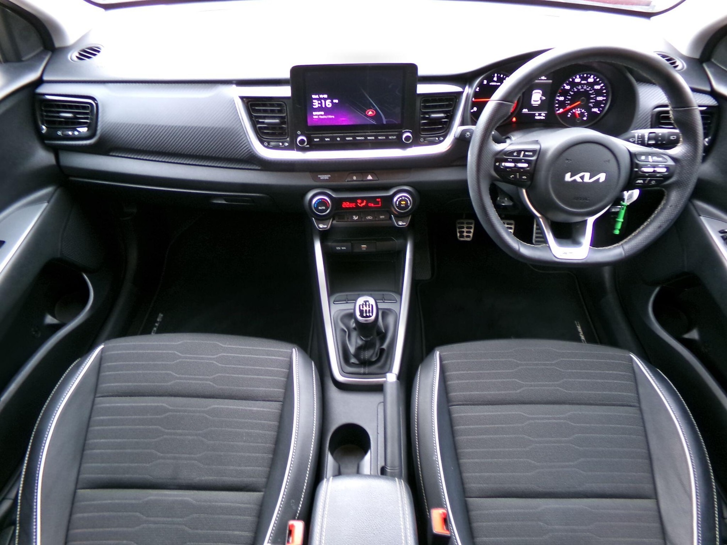 Used Kia Stonic 2023 for sale - 77611914: Photo 12