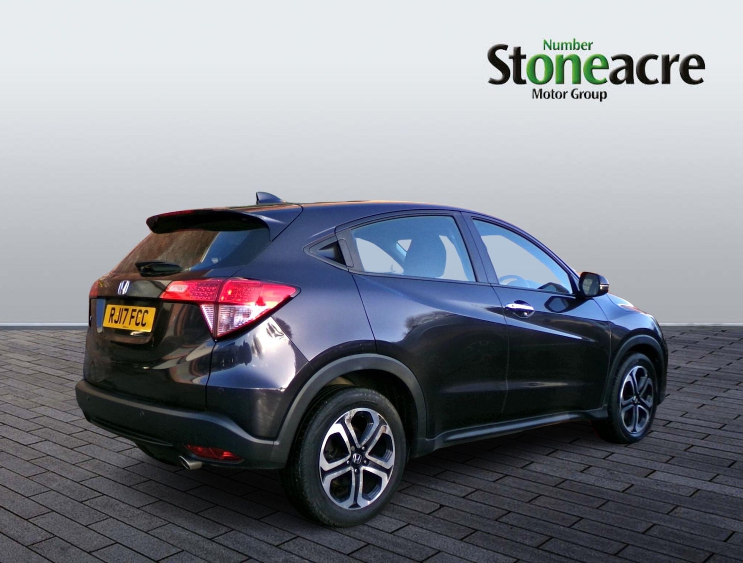 Used Honda HR-V 2017 for sale - 77015272: Photo 2