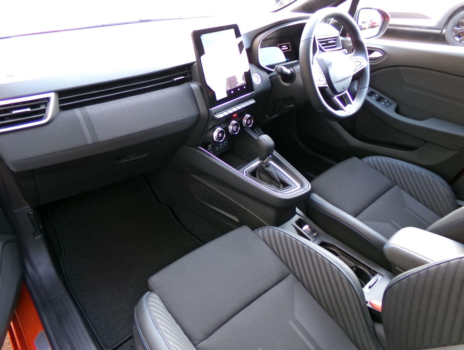 Used Renault Clio 2025 for sale - 77291975: Photo 11