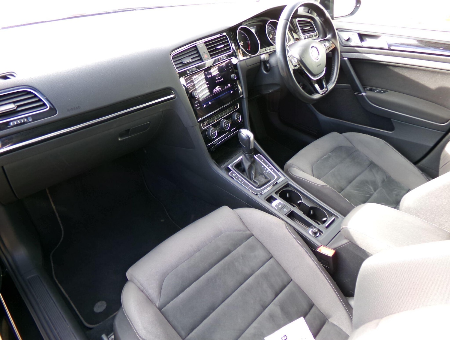 Used Volkswagen Golf 2020 for sale - 76121811: Photo 13