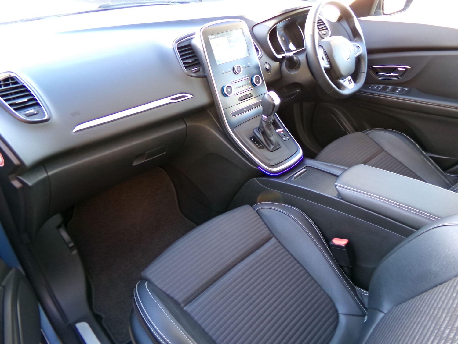 Used Renault Scenic 2017 for sale - 77143876: Photo 11