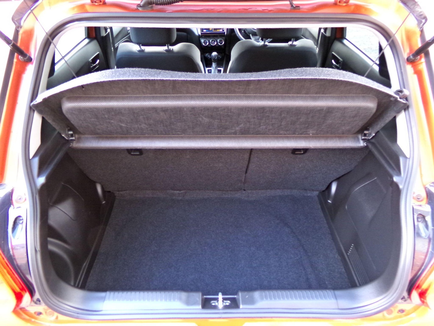 Used Suzuki Swift 2023 for sale - 76597373: Photo 10