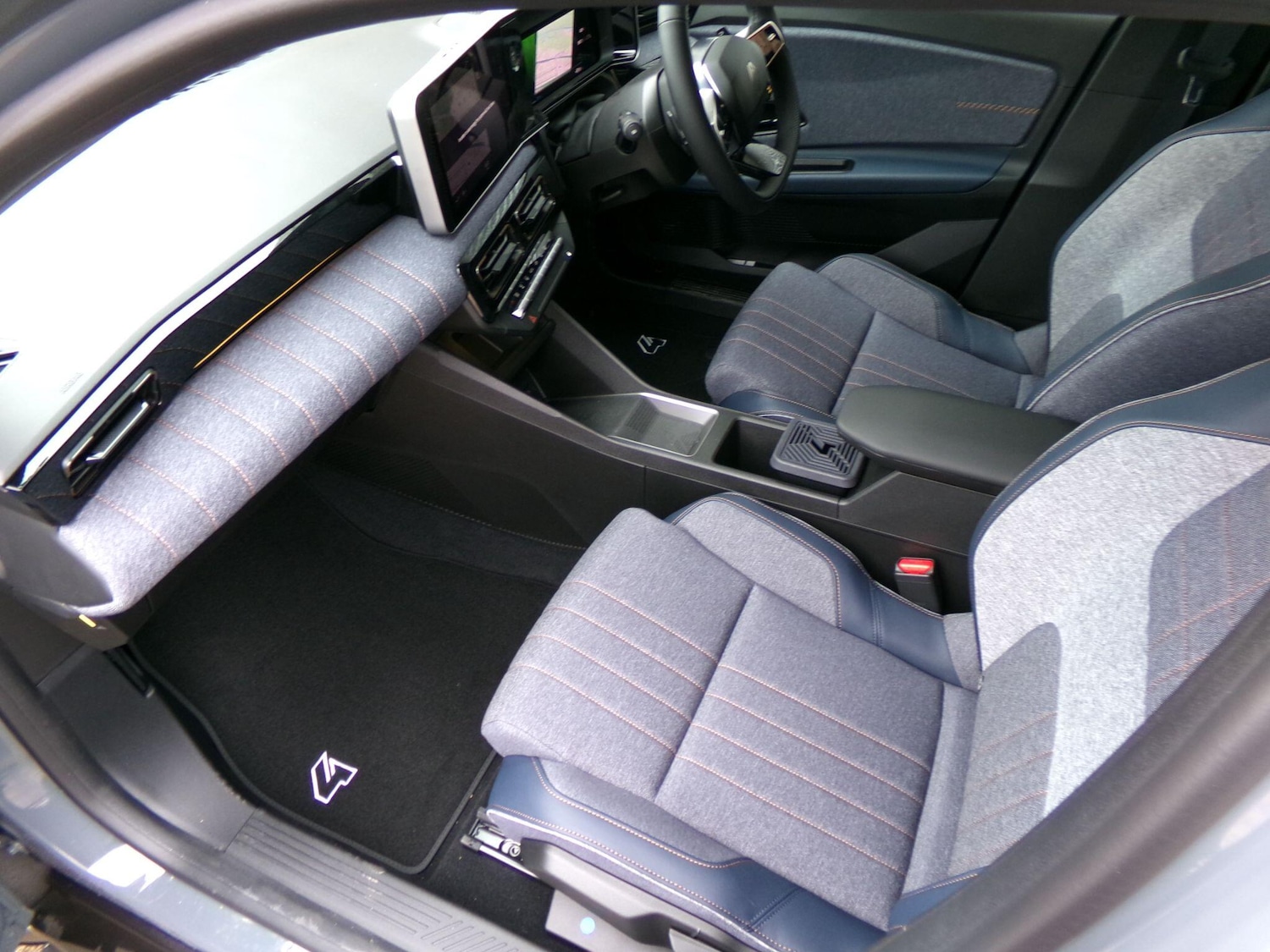 Used Renault 4 2025 for sale - 78007693: Photo 14