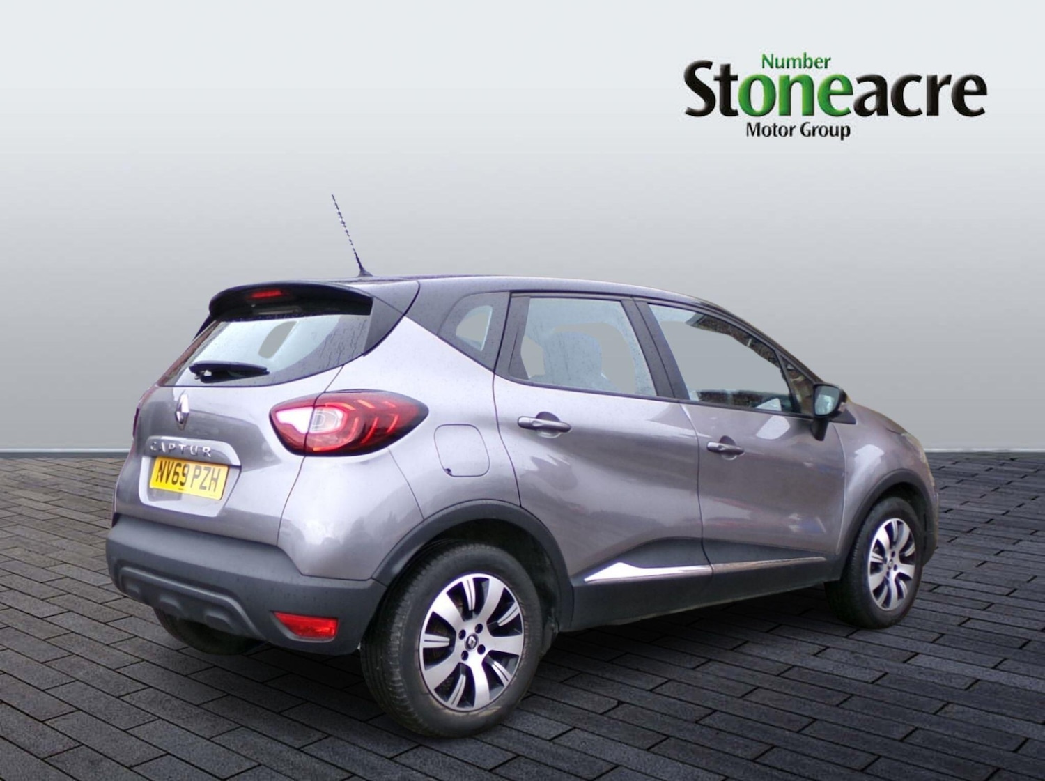 Used Renault Captur 2020 for sale - 77097493: Photo 2