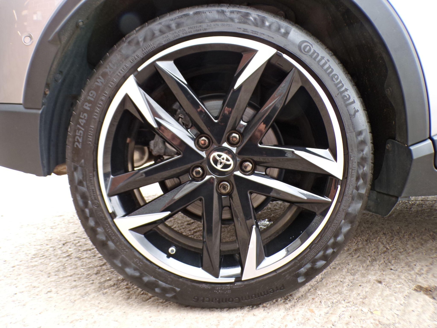 Used Toyota C-HR 2021 for sale - 76942627: Photo 9