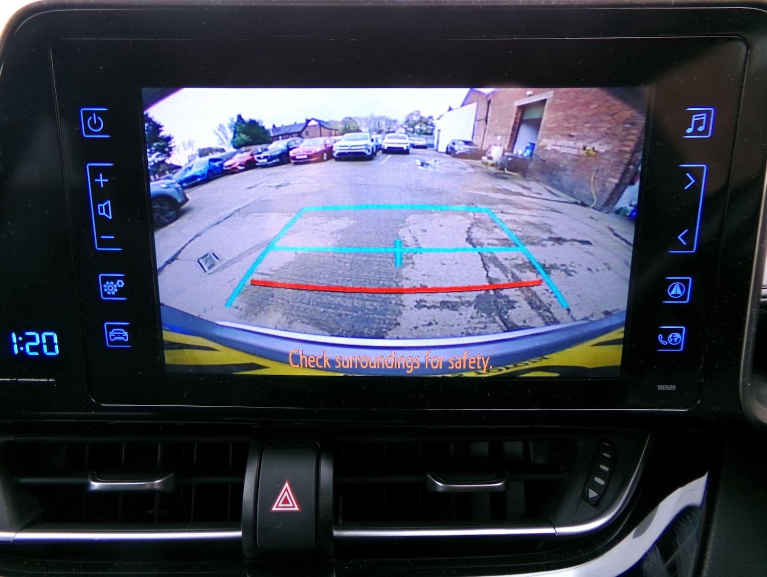 Used Toyota C-HR 2018 for sale - 76539143: Photo 17