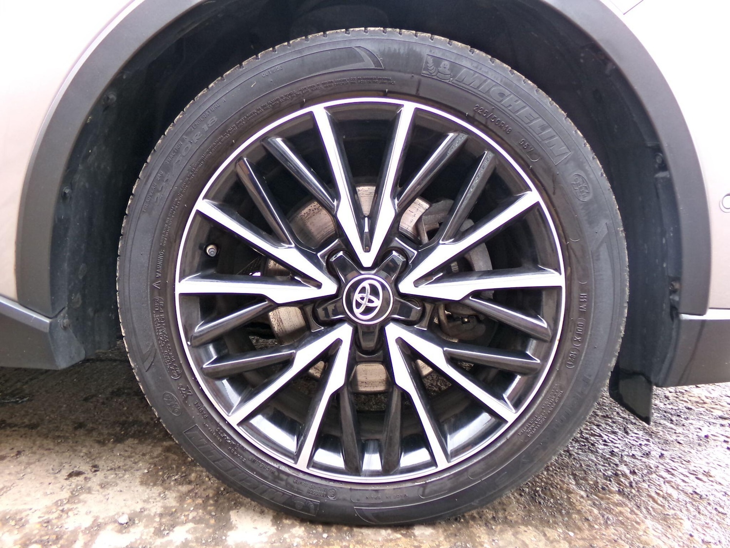 Used Toyota C-HR 2018 for sale - 76539143: Photo 9