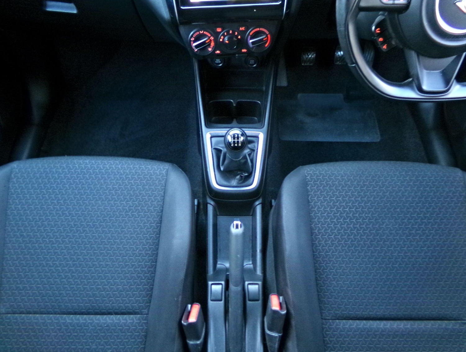 Used Suzuki Swift 2020 for sale - 77291006: Photo 20