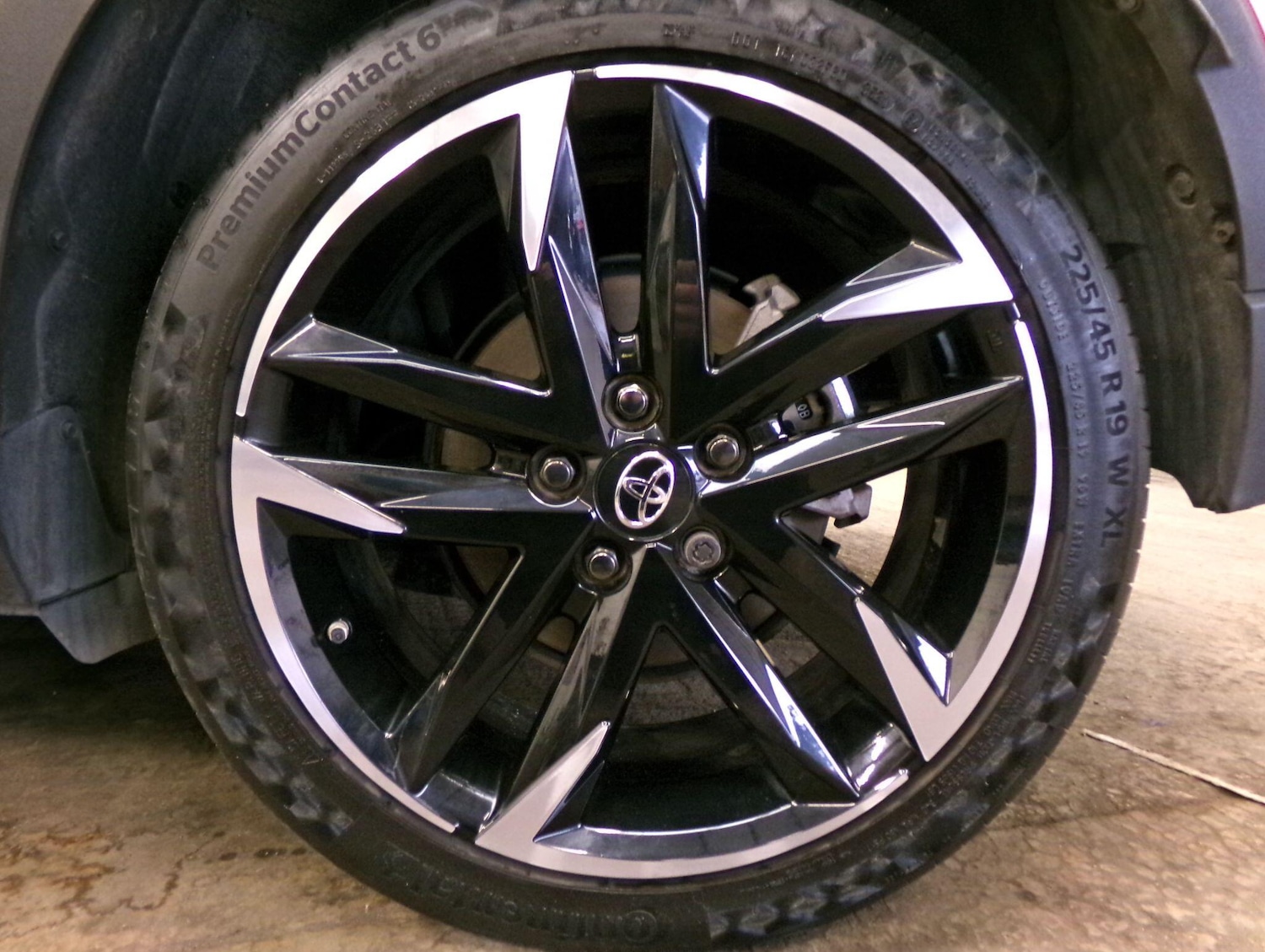 Used Toyota C-HR 2022 for sale - 76866435: Photo 9