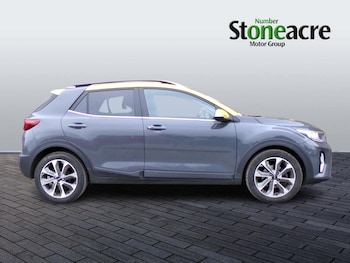 Used Kia Stonic 2023 for sale - 78472019: Photo