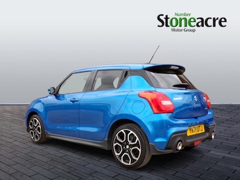Used Suzuki Swift 2021 for sale - 75678297: Photo