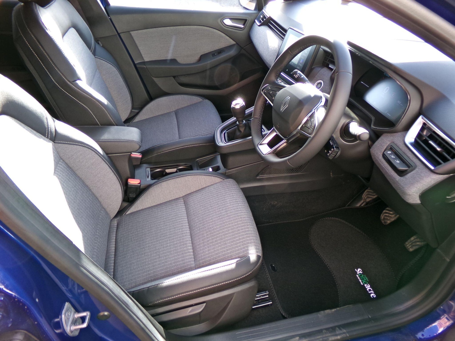 Used Renault Clio for sale - 77737941: Photo 11