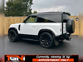 Used Land Rover Defender 2024 for sale - 77739042: Photo