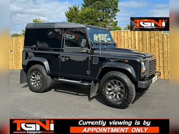 Land Rover - Defender