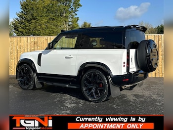 Used Land Rover Defender 2025 for sale - 77941207: Photo