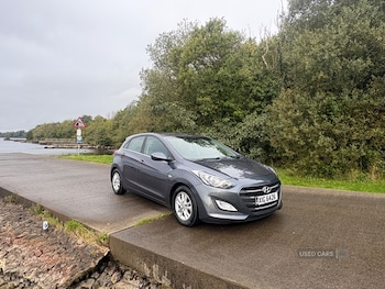 Used Hyundai i30 2016 for sale - 76110149: Photo 2