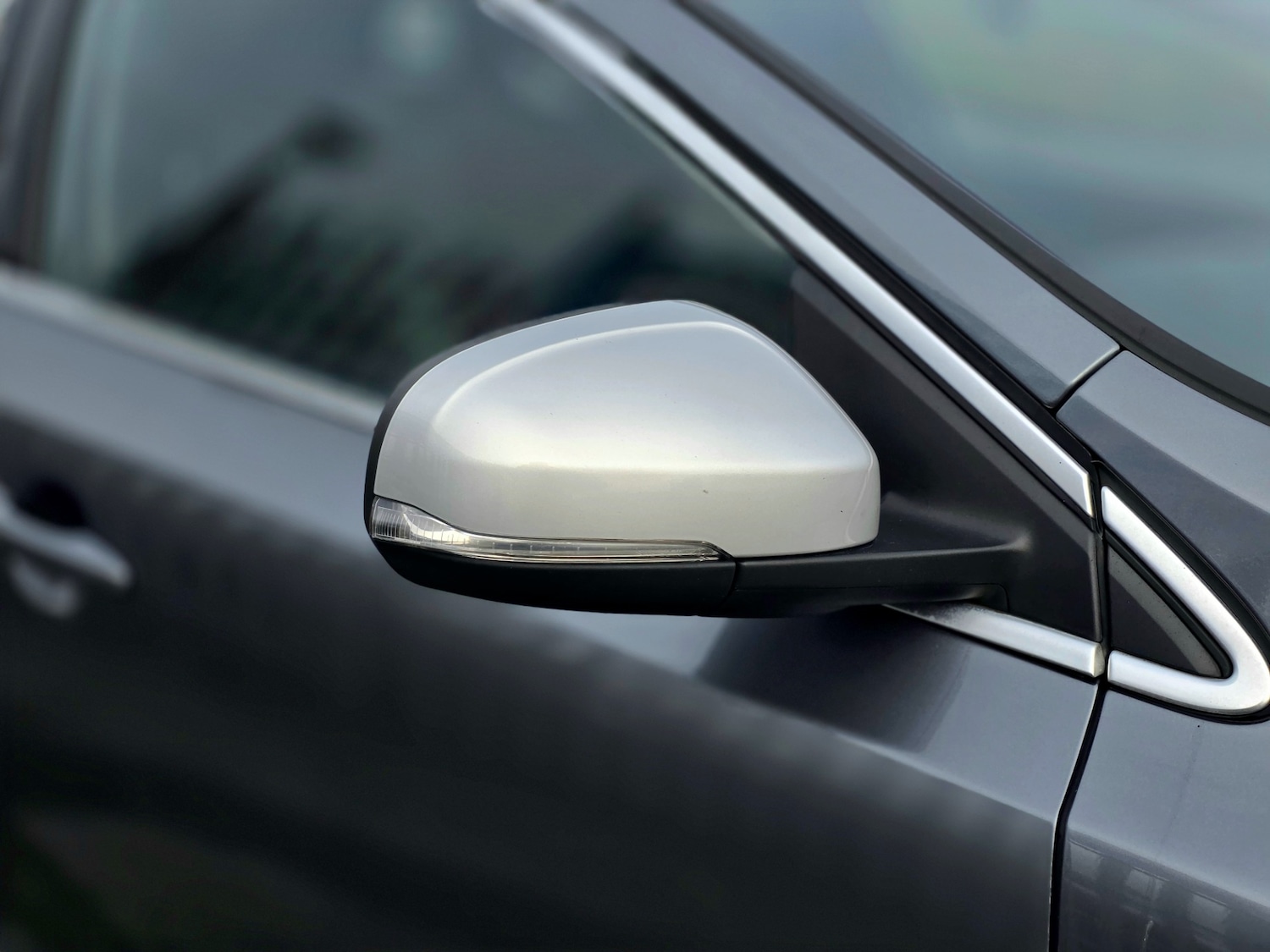 Used Volvo V40 2015 for sale - 77385553: Photo 12