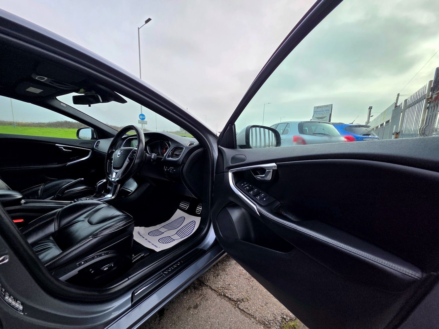 Used Volvo V40 2015 for sale - 77385553: Photo 18