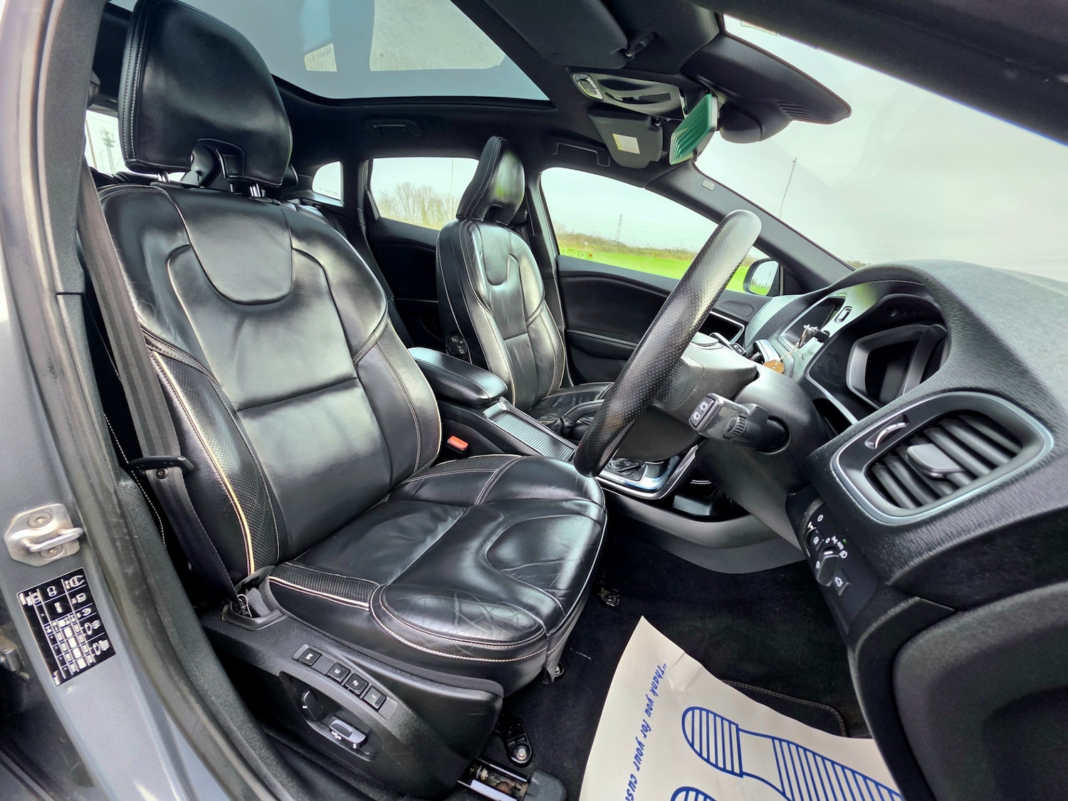 Used Volvo V40 2015 for sale - 77385553: Photo 22