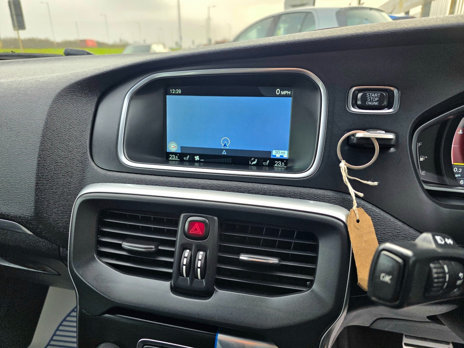 Used Volvo V40 2015 for sale - 77385553: Photo 29