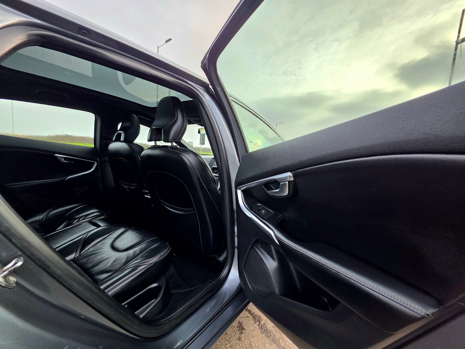 Used Volvo V40 2015 for sale - 77385553: Photo 34