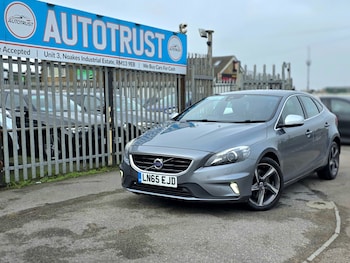 Used Volvo V40 2015 for sale - 77385553: Photo