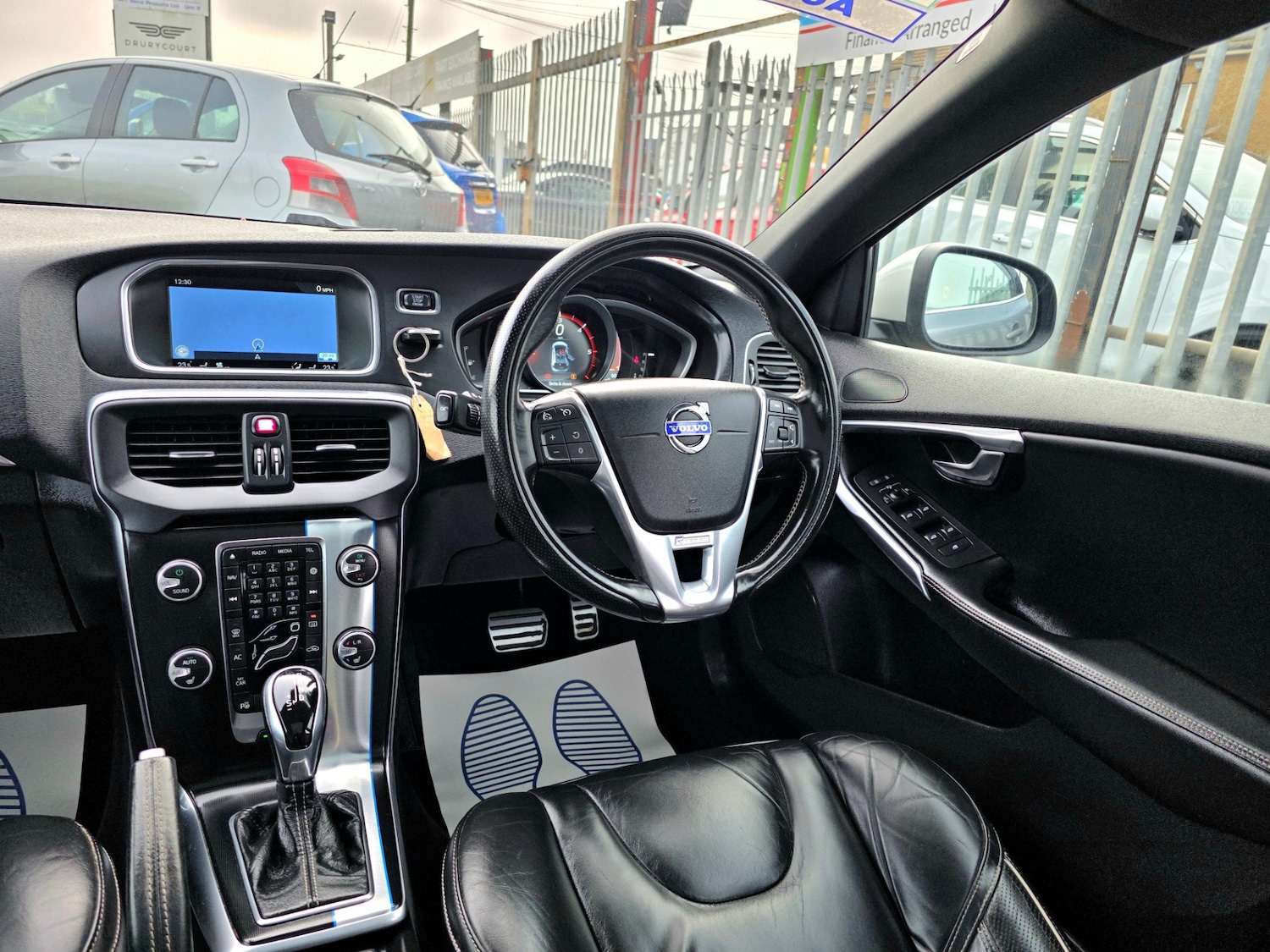 Used Volvo V40 2015 for sale - 77385553: Photo 40