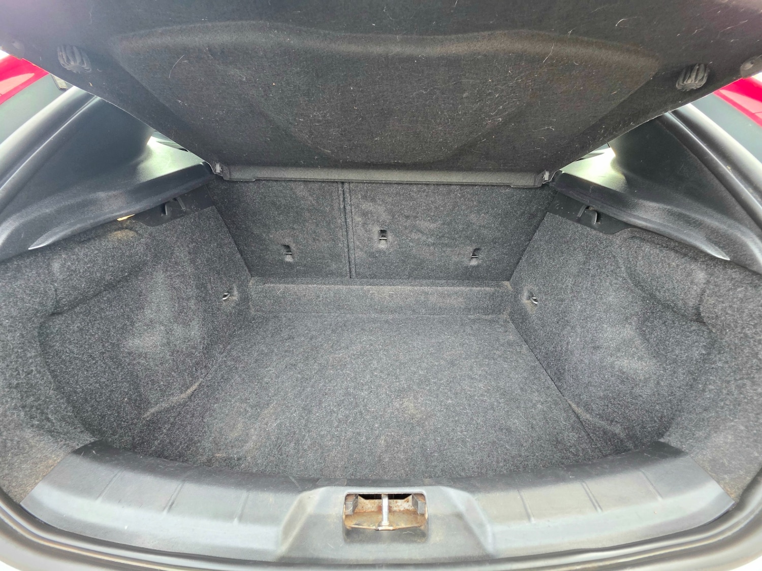 Used Volvo V40 2015 for sale - 77385553: Photo 42