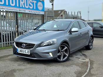 Used Volvo V40 2015 for sale - 77385553: Photo