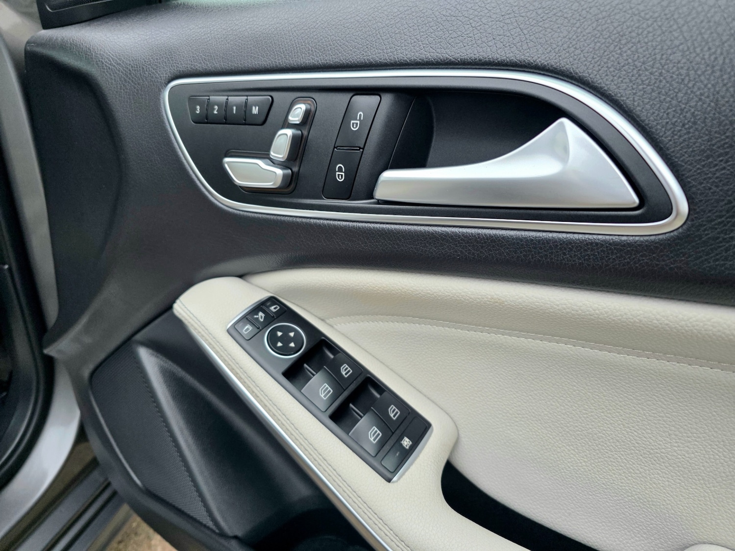 Used Mercedes-Benz A-Class 2017 for sale - 77768159: Photo 21