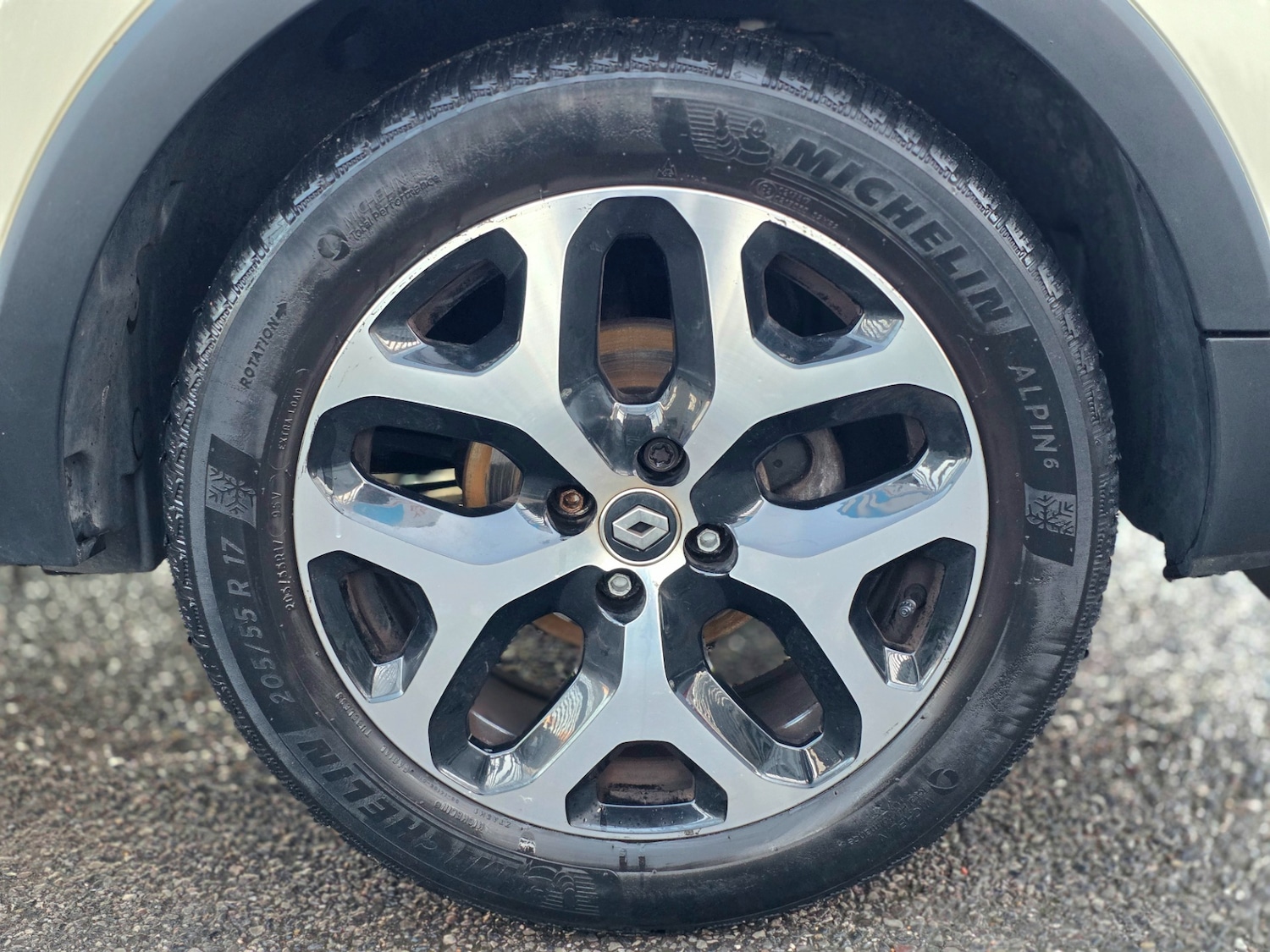 Used Renault Captur 2017 for sale - 76829493: Photo 17