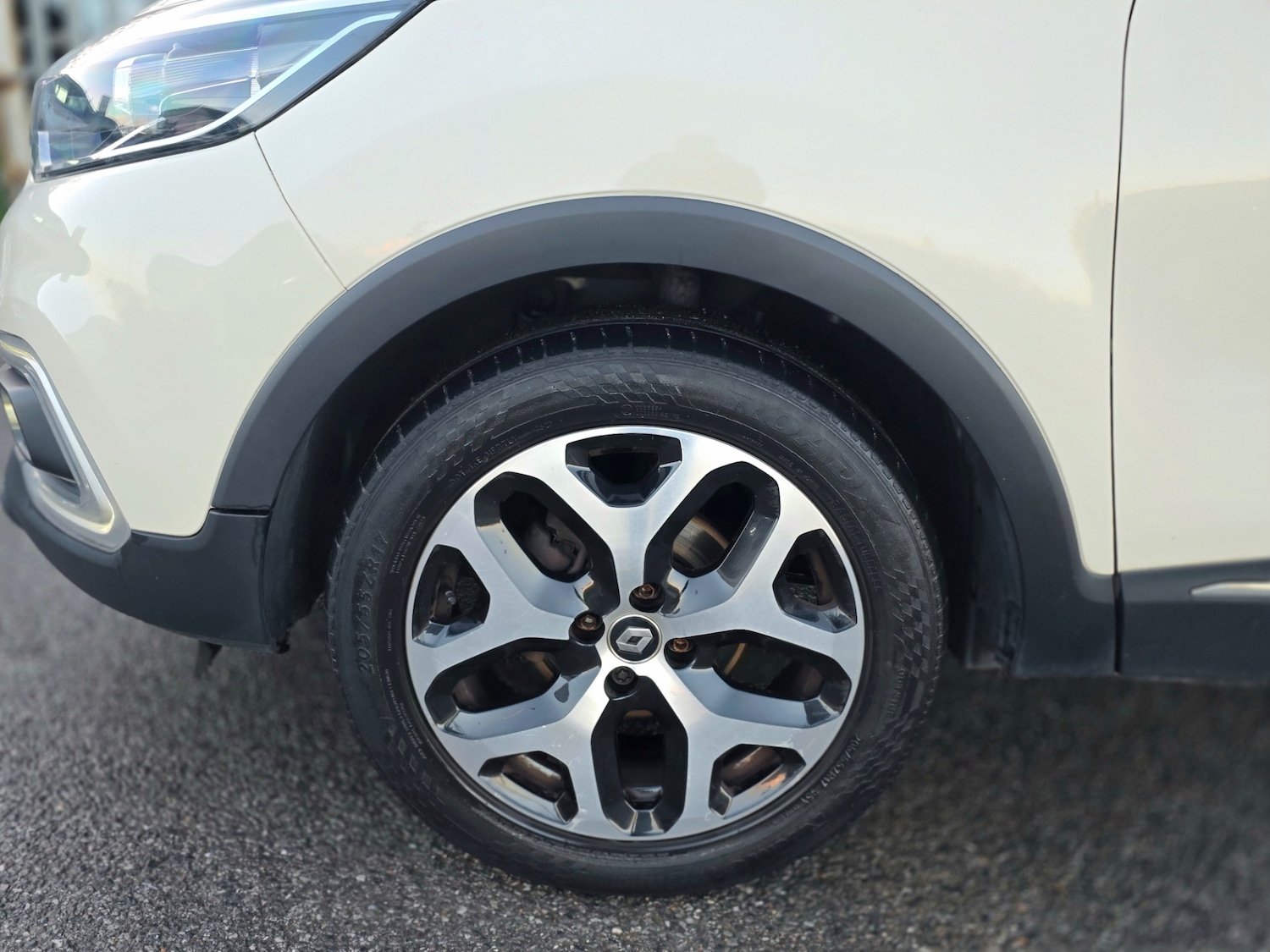 Used Renault Captur 2017 for sale - 76829493: Photo 19