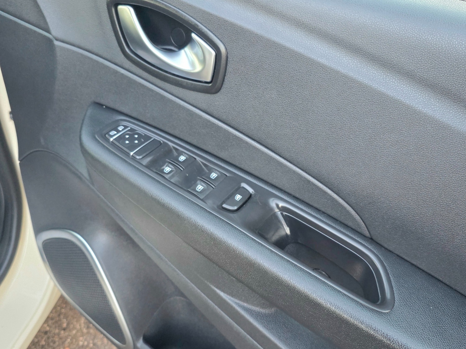 Used Renault Captur 2017 for sale - 76829493: Photo 22