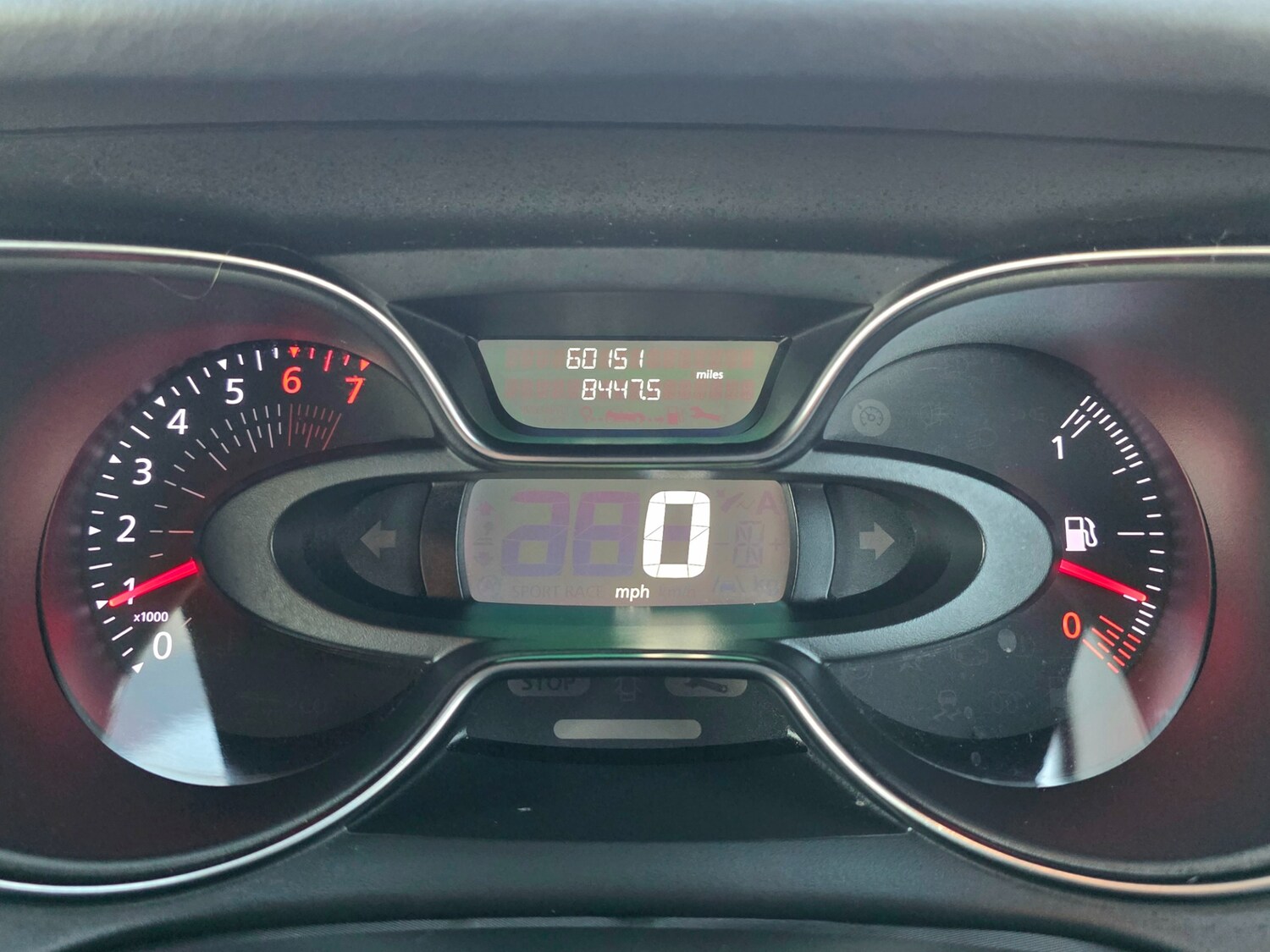 Used Renault Captur 2017 for sale - 76829493: Photo 29