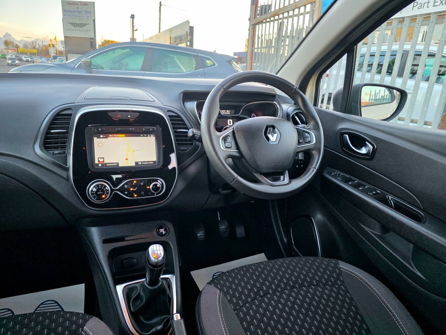 Used Renault Captur 2017 for sale - 76829493: Photo 42